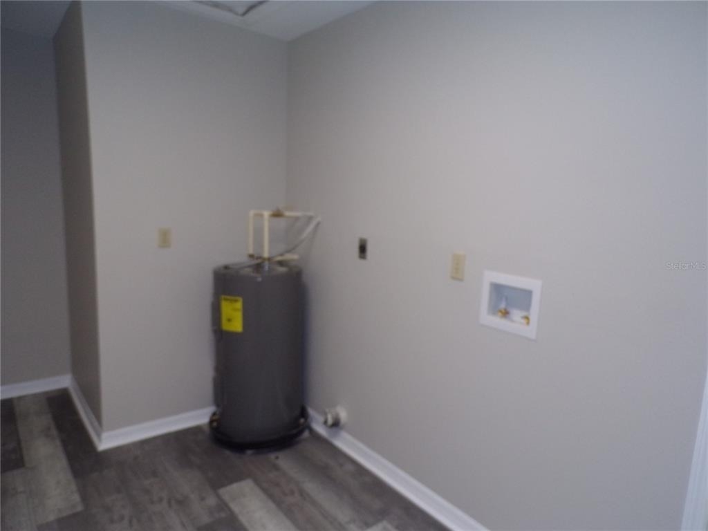 1088 Melville Road - Photo 17