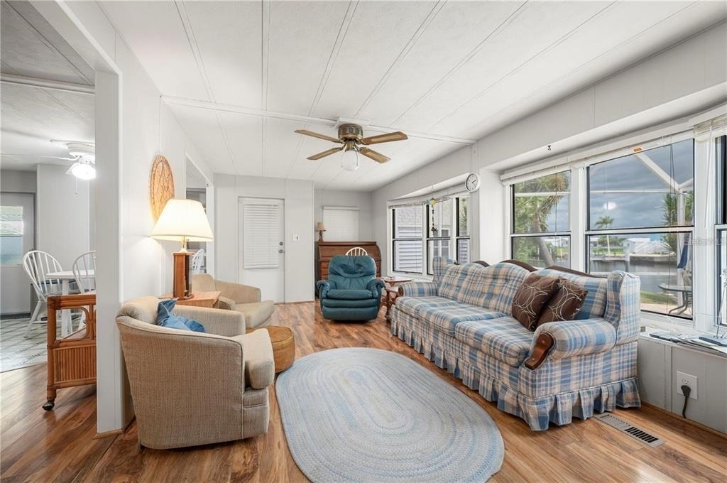 731 Tangerine Court - Photo 15