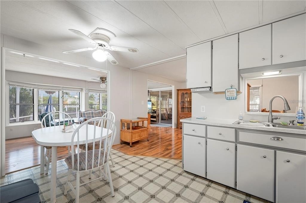 731 Tangerine Court - Photo 7