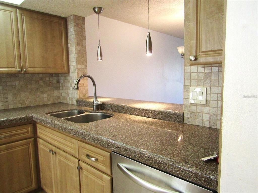 4434 Weybridge - Photo 4