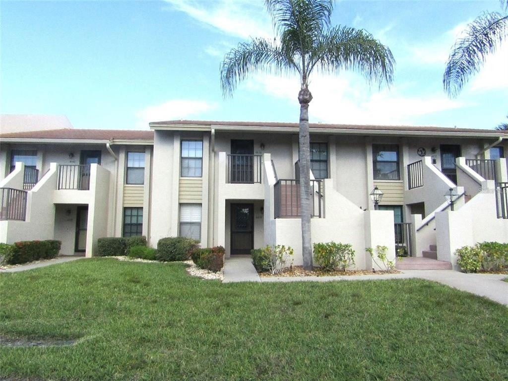 4434 Weybridge - Photo 0