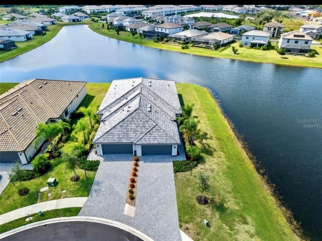5410 Mystic Water Cove - Photo 0