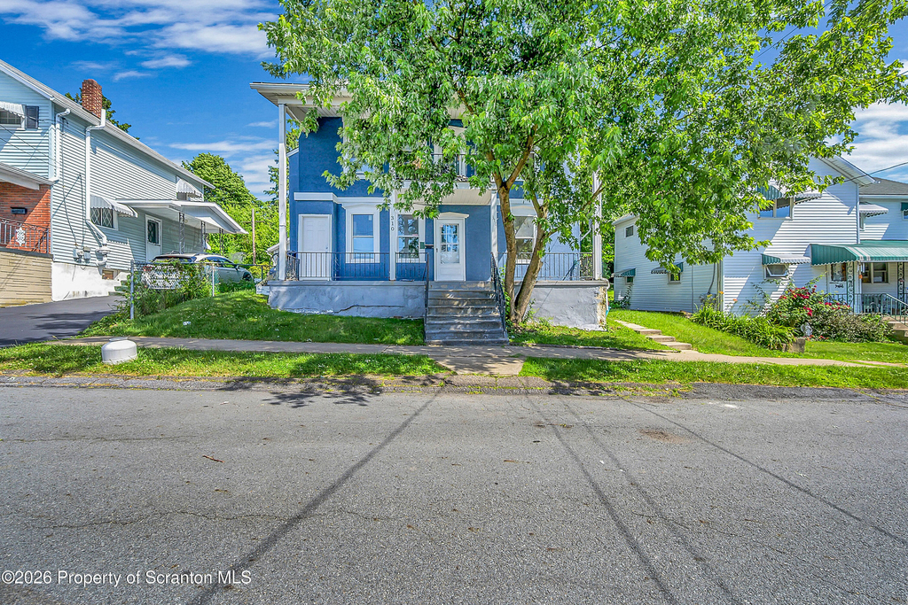 310 Oak Street - Photo 1