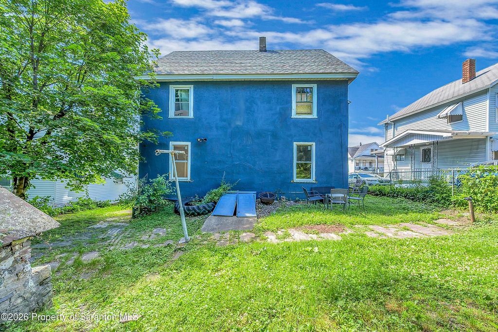 310 Oak Street - Photo 4