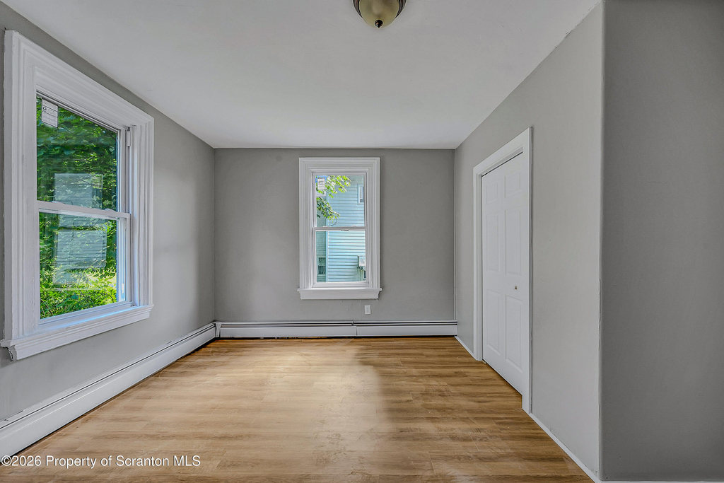 310 Oak Street - Photo 8