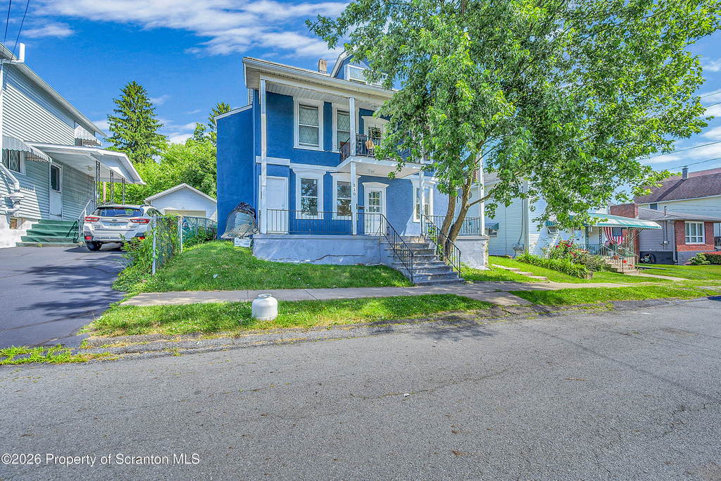 310 Oak Street - Photo 2