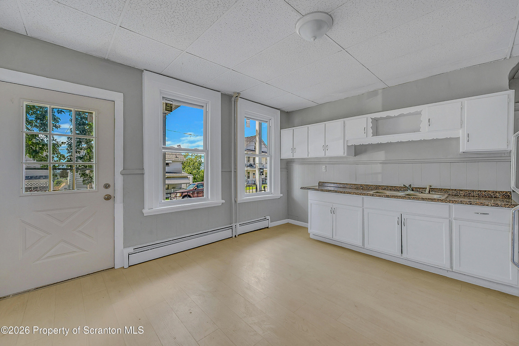 310 Oak Street - Photo 17