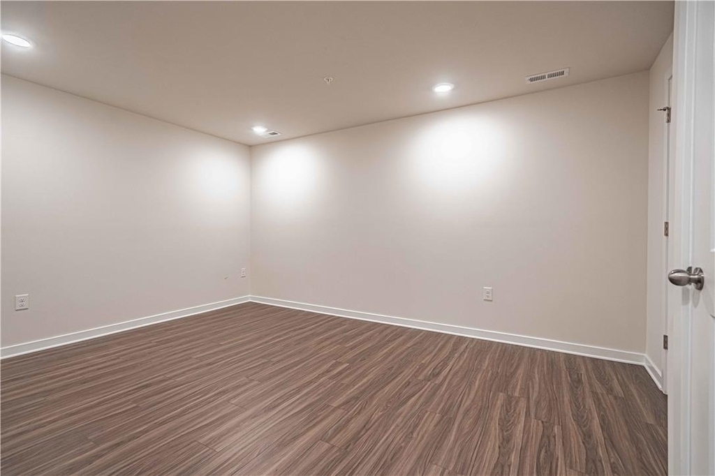 7640 Clayton Avenue - Photo 2