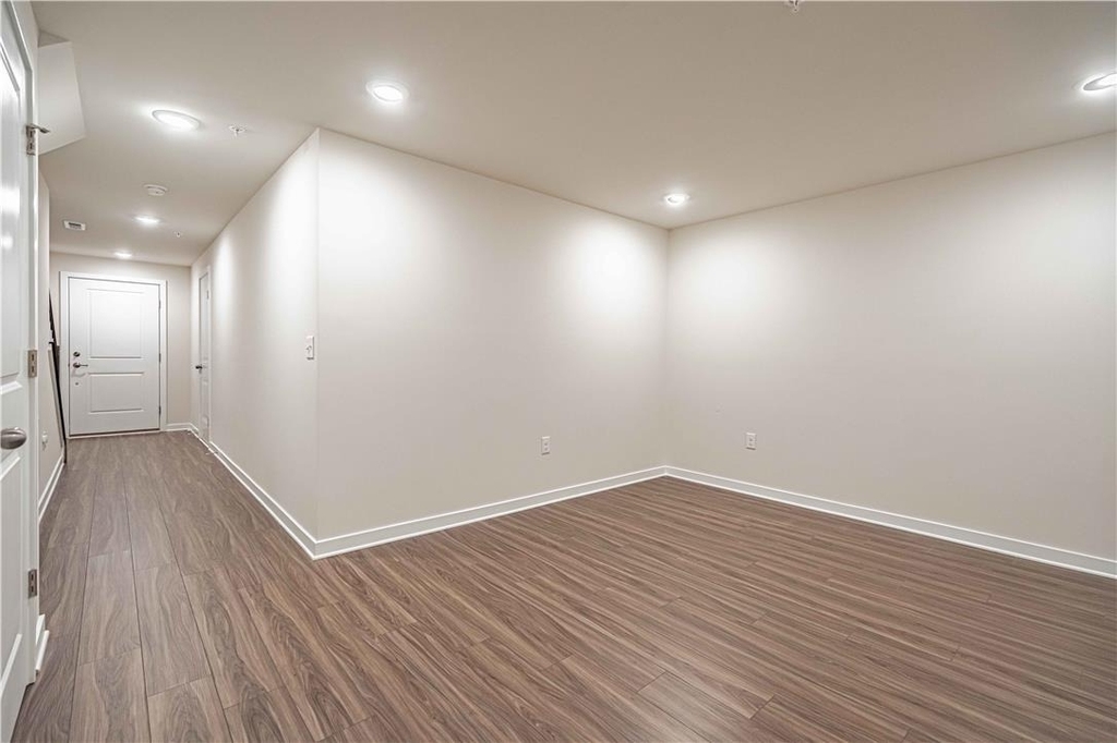 7640 Clayton Avenue - Photo 3
