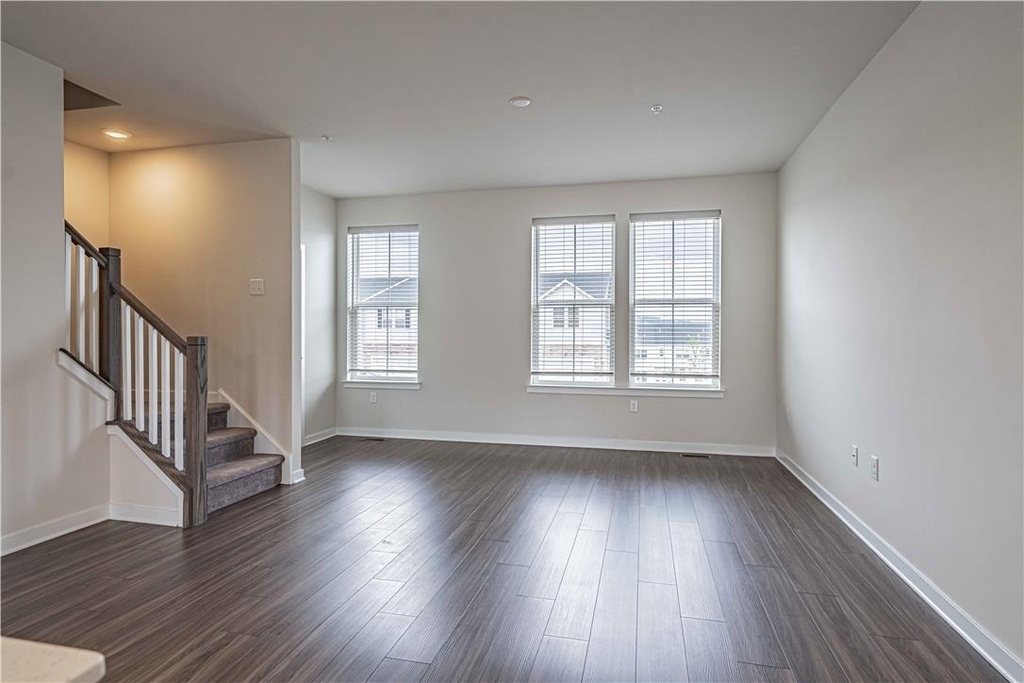 7640 Clayton Avenue - Photo 5