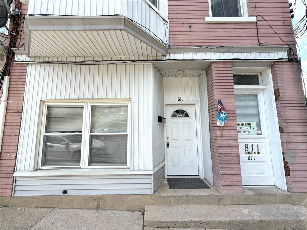 811 Itaska Street - Photo 1