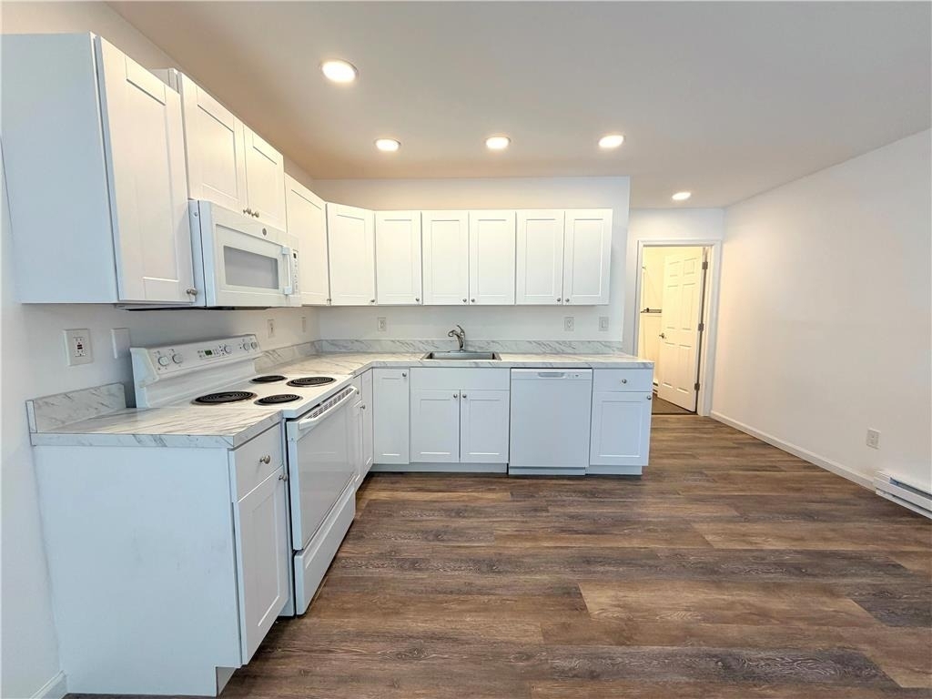 811 Itaska Street - Photo 5