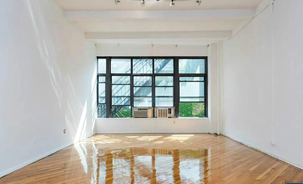 810 Broadway - Photo 2