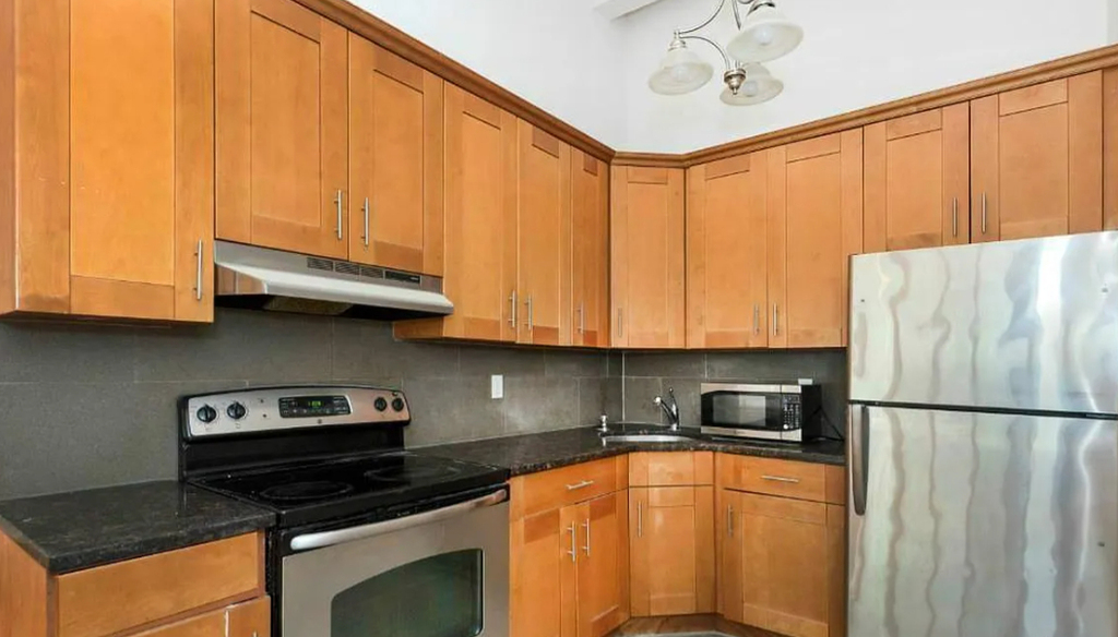 810 Broadway - Photo 8