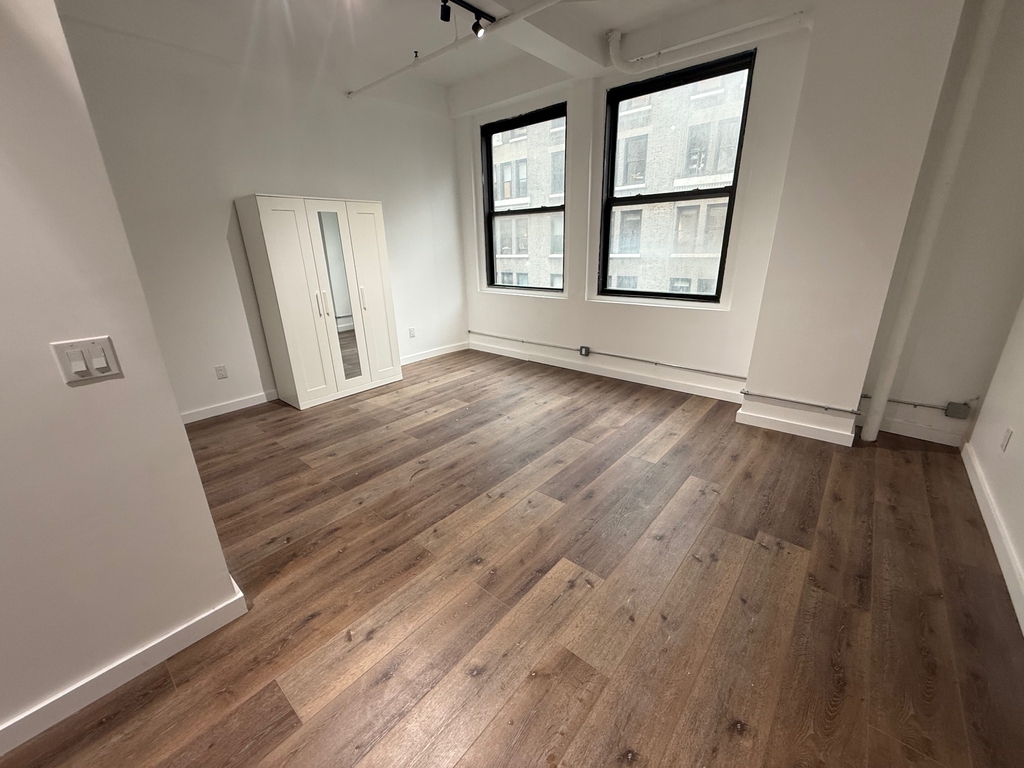 255 West 36th Street - Photo 1