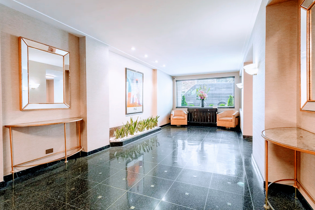 412 East 55th Street - Photo 6