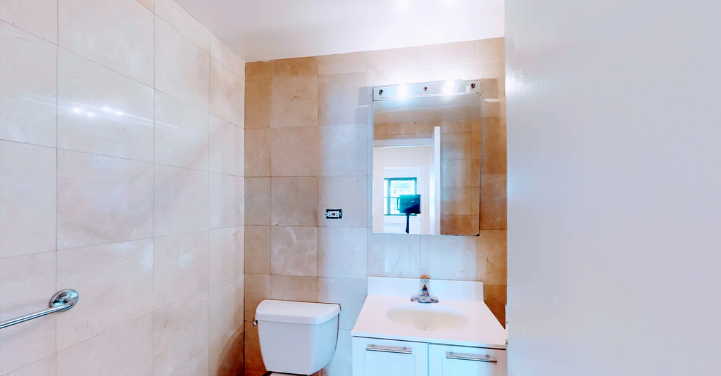 412 East 55th Street - Photo 4