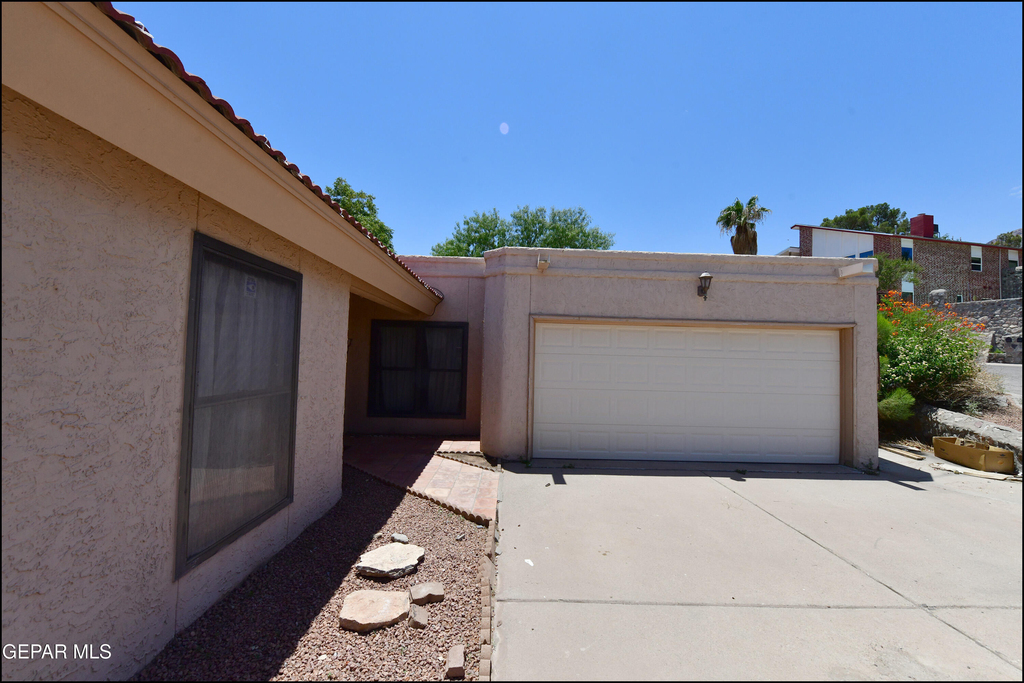3212 Canyon Point Lane - Photo 2