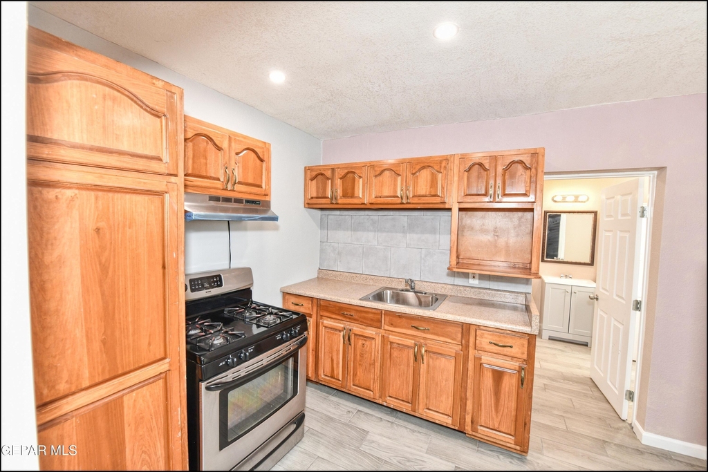 1212 N Laurel Street - Photo 8