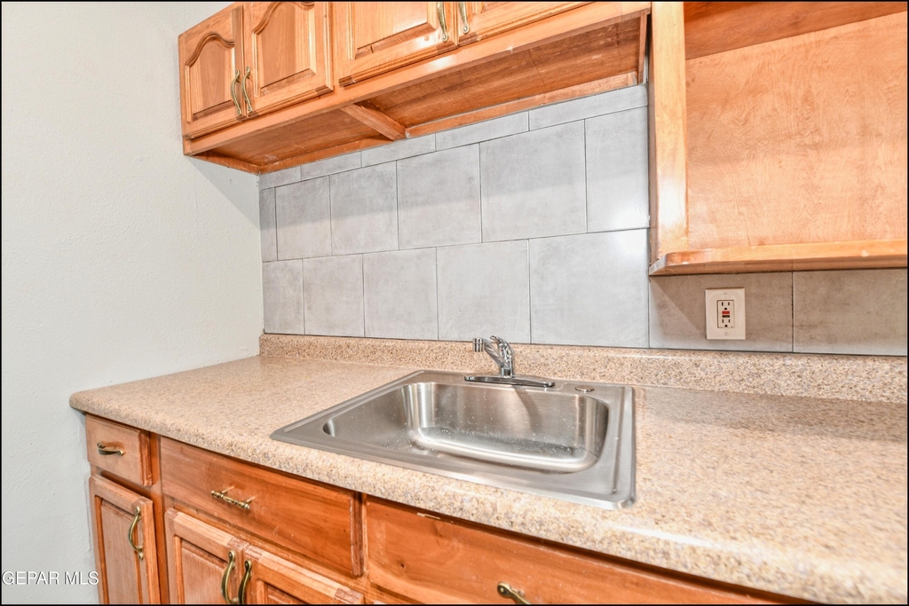 1212 N Laurel Street - Photo 12