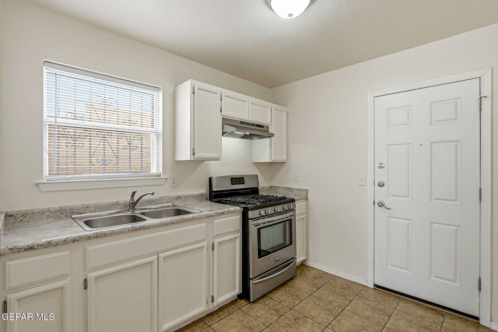 12320 Robert Dahl Drive - Photo 8
