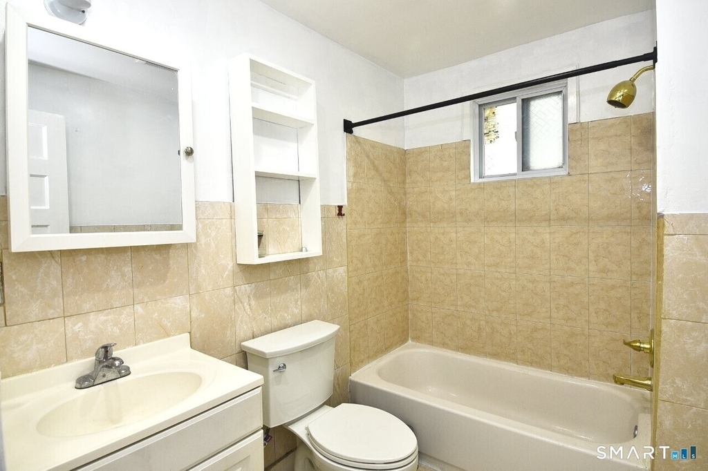 2455 North Avenue - Photo 7