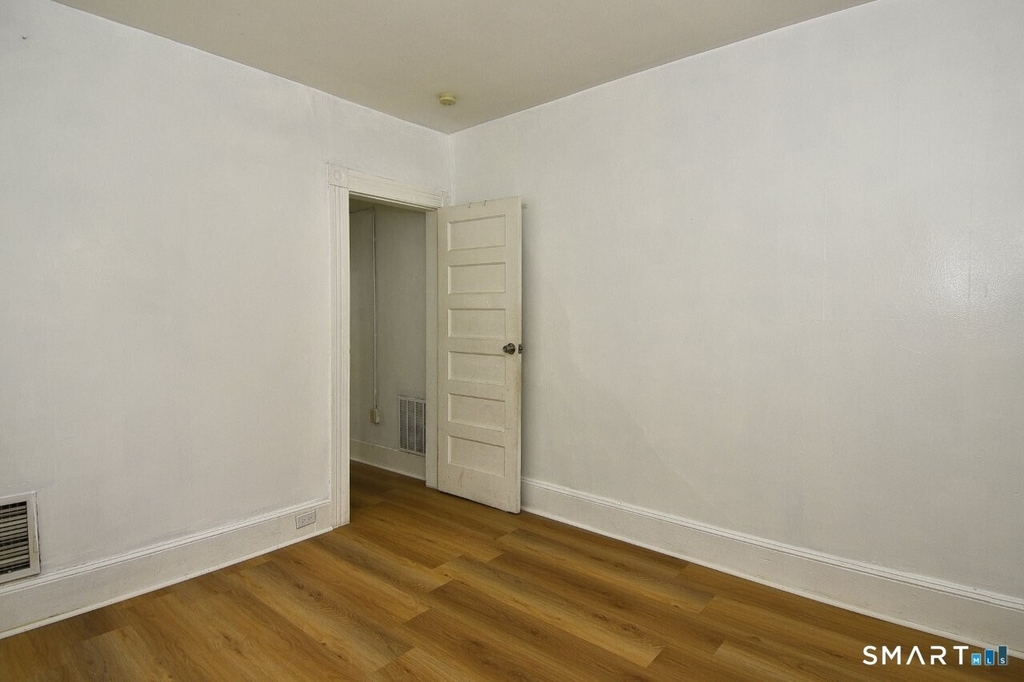 2455 North Avenue - Photo 15
