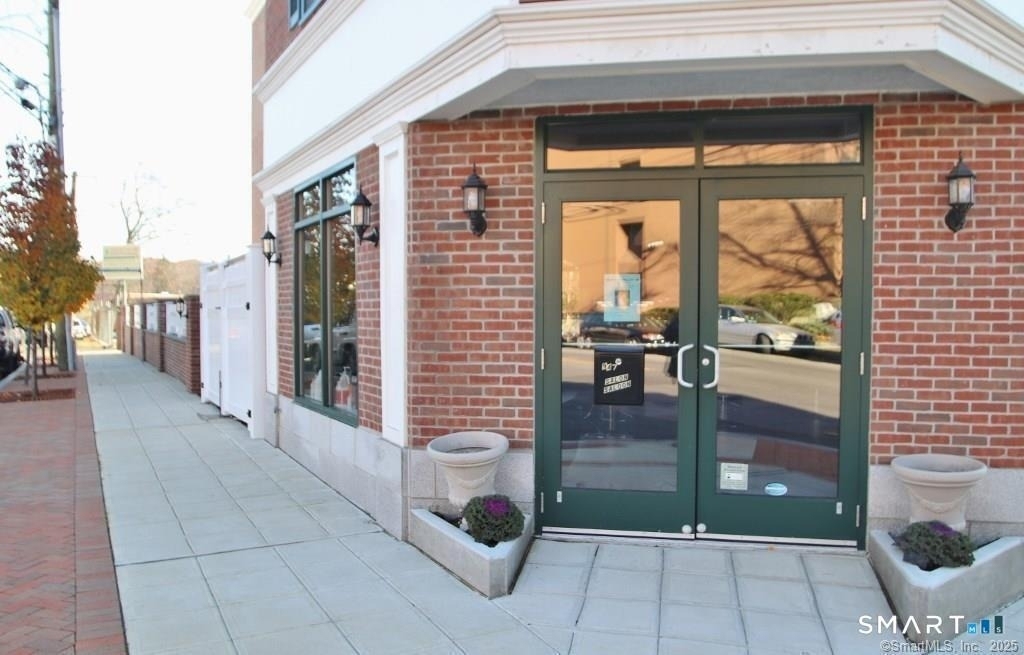 947 Hope Street - Photo 1