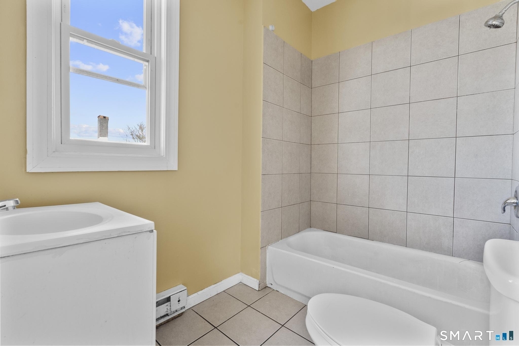 691 Main Street - Photo 8