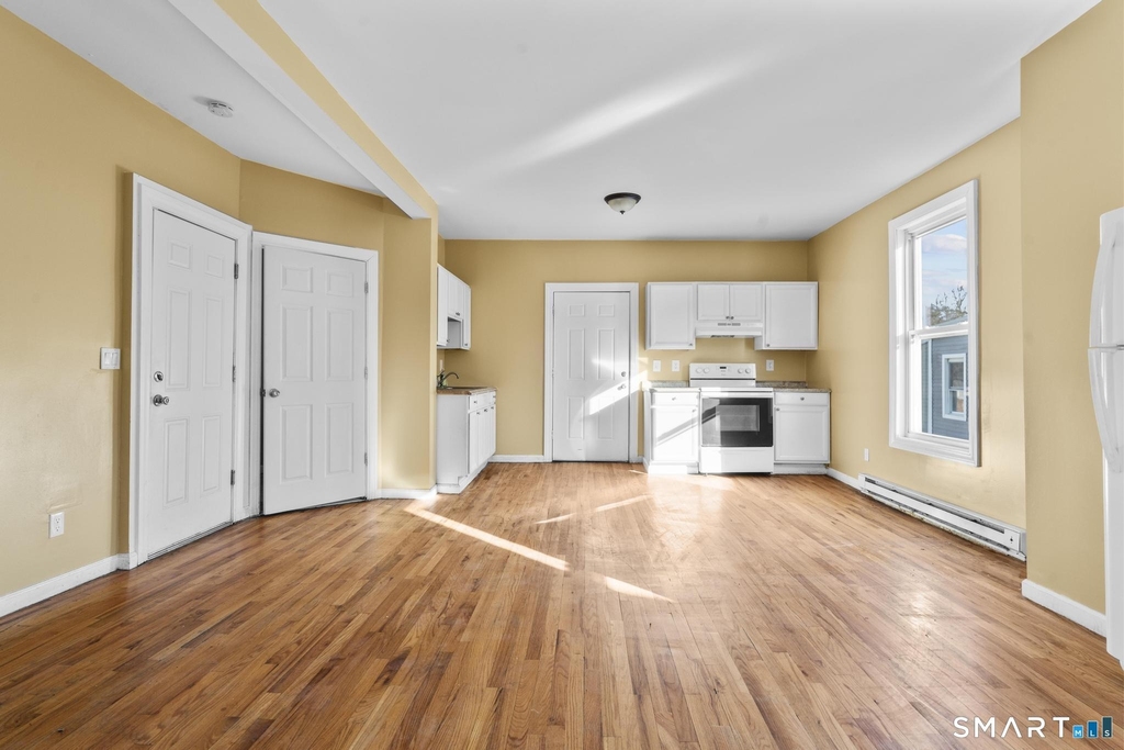 691 Main Street - Photo 4