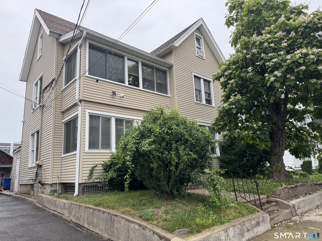 11 Betts Place - Photo 1