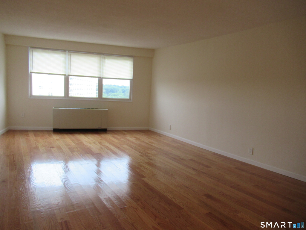 2600 Park Avenue - Photo 1