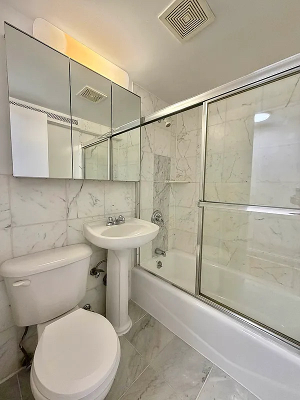 East 84th Street - Photo 4