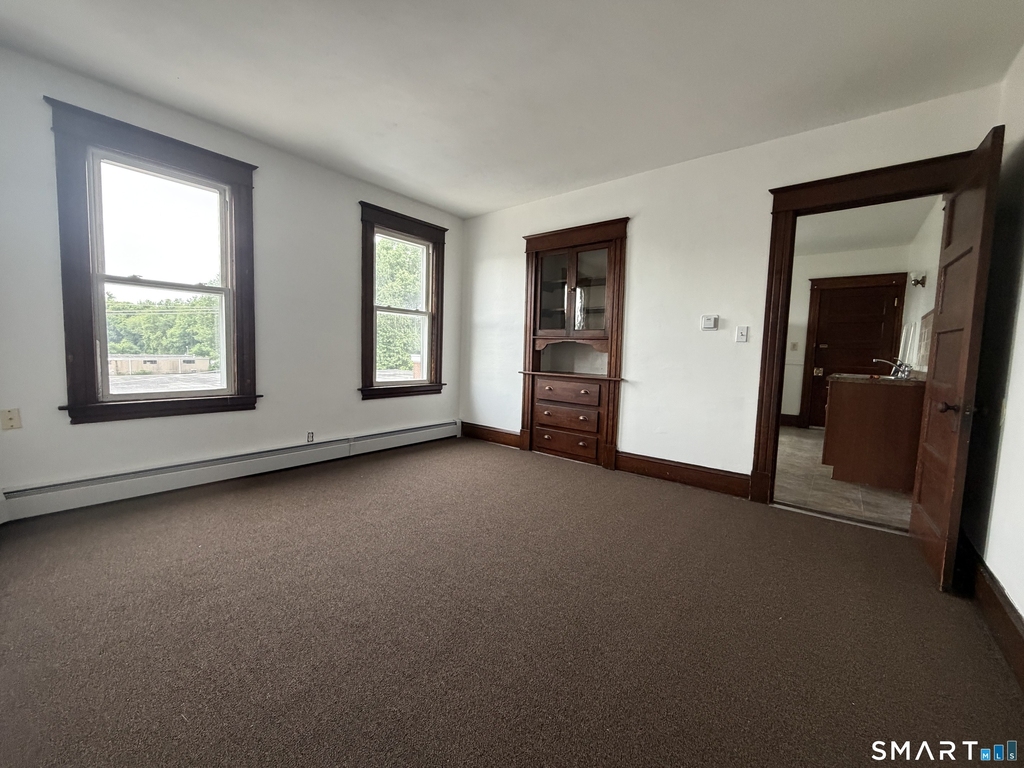 366 Tolland Street - Photo 8