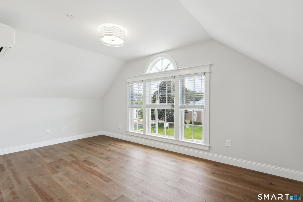 138 Deer Hill Avenue - Photo 2