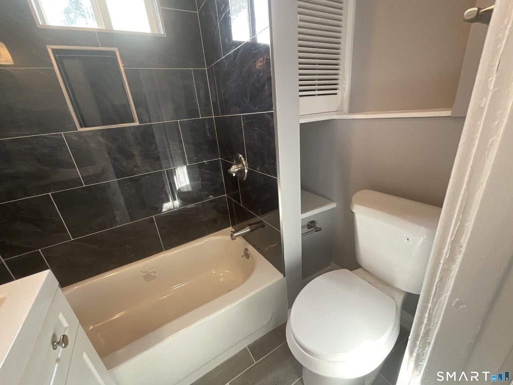64 Saint Mary Street - Photo 10
