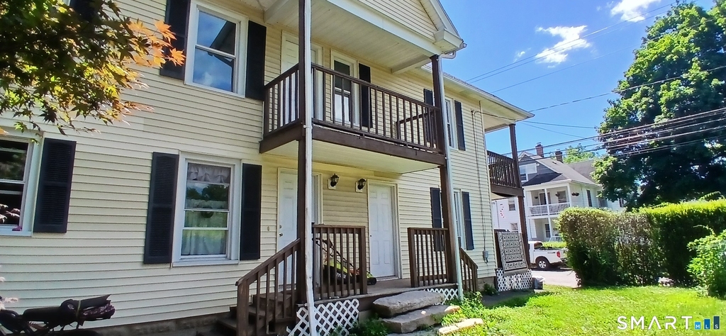 82 Wolcott Avenue - Photo 1