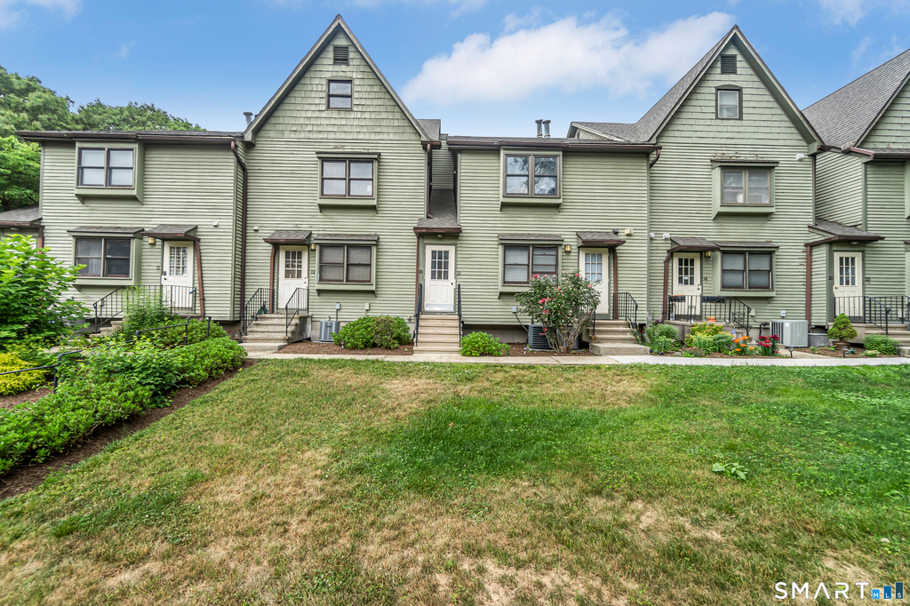 462 Glendale Avenue - Photo 1