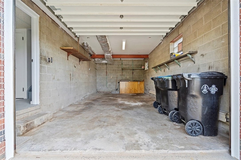 8966 Knoll Street - Photo 19
