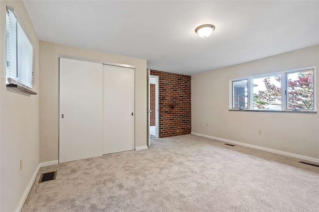 8966 Knoll Street - Photo 8