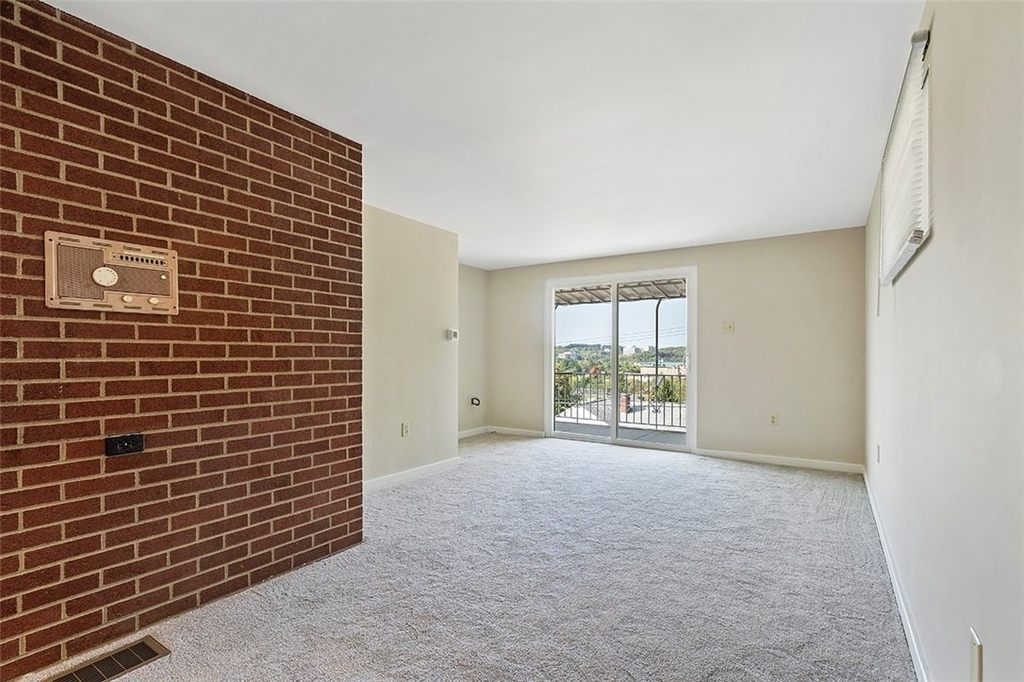 8966 Knoll Street - Photo 5