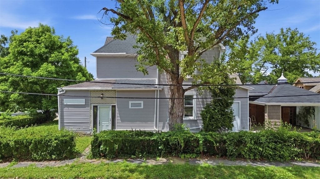 678 Gregg Ave - Photo 0