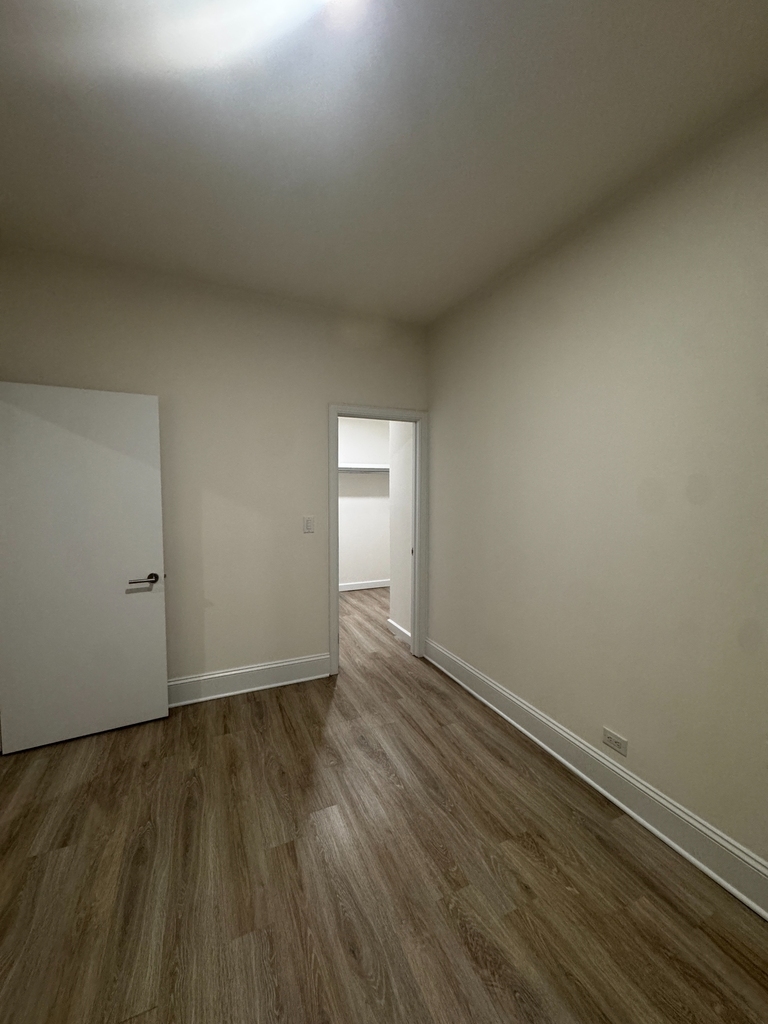 West 34th Street - Photo 6