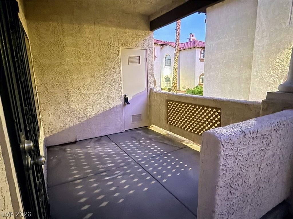 1403 Santa Margarita Street - Photo 2