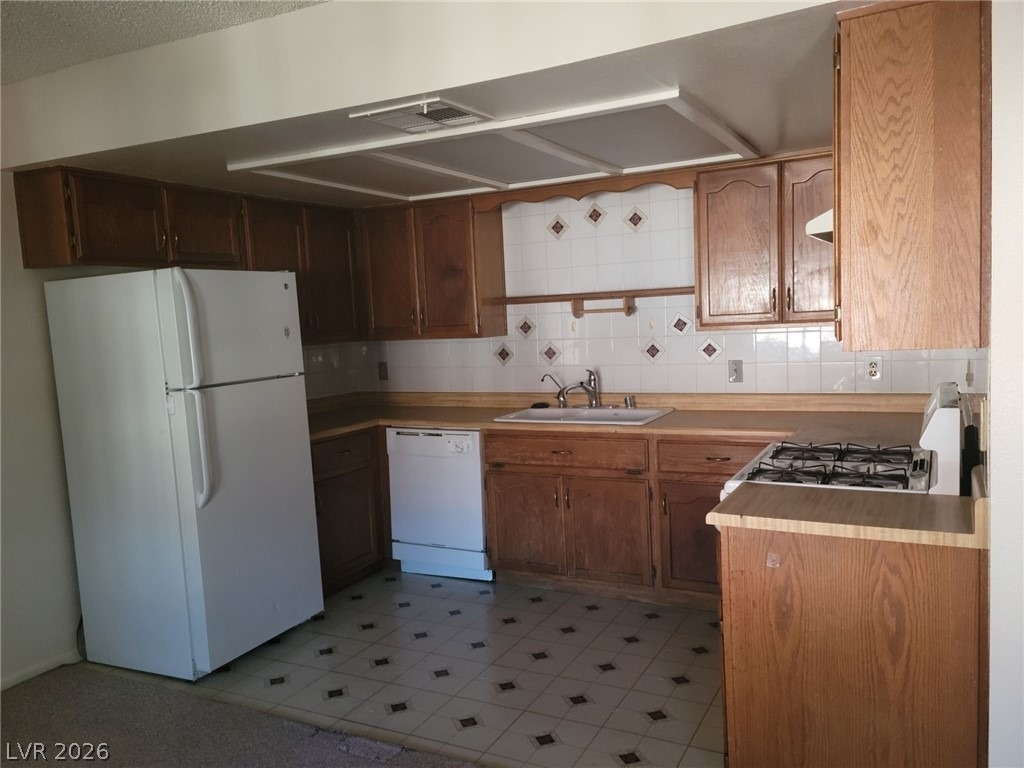 6663 W Tropicana Avenue - Photo 8