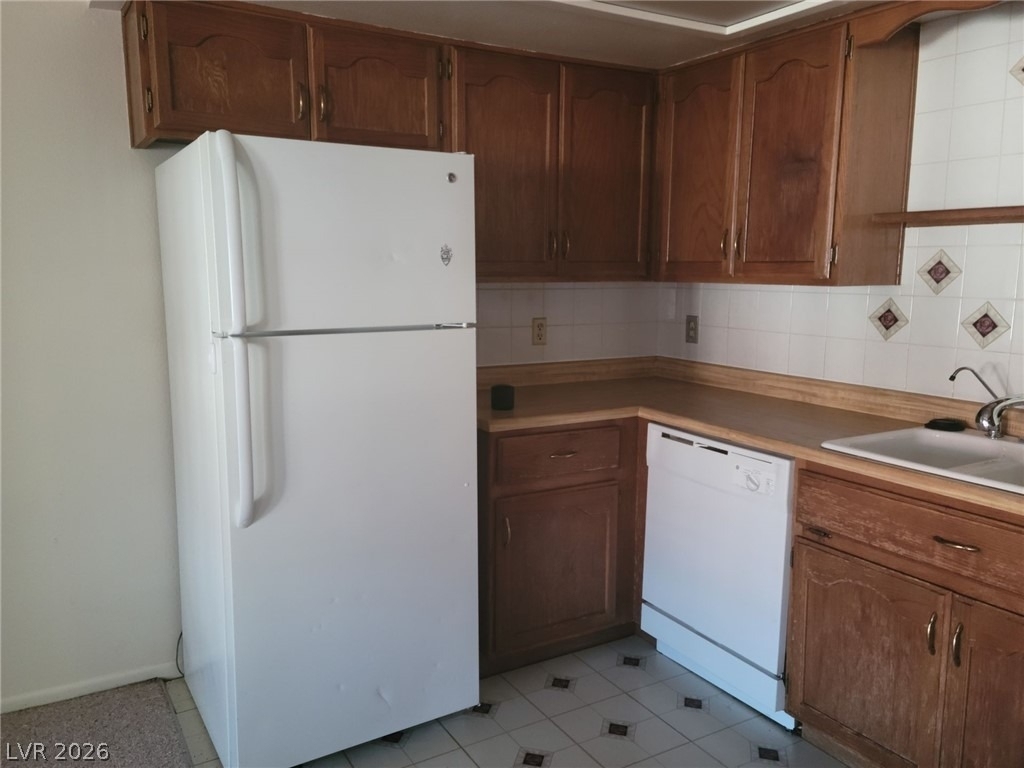 6663 W Tropicana Avenue - Photo 2