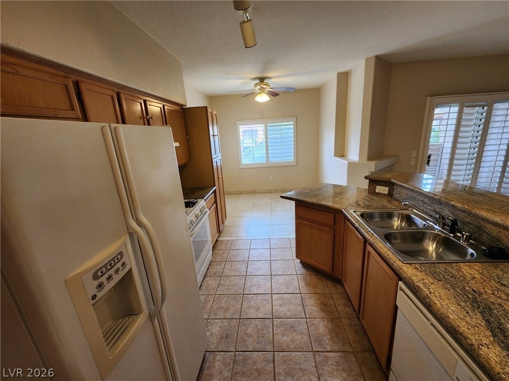 1050 E Cactus Avenue - Photo 11