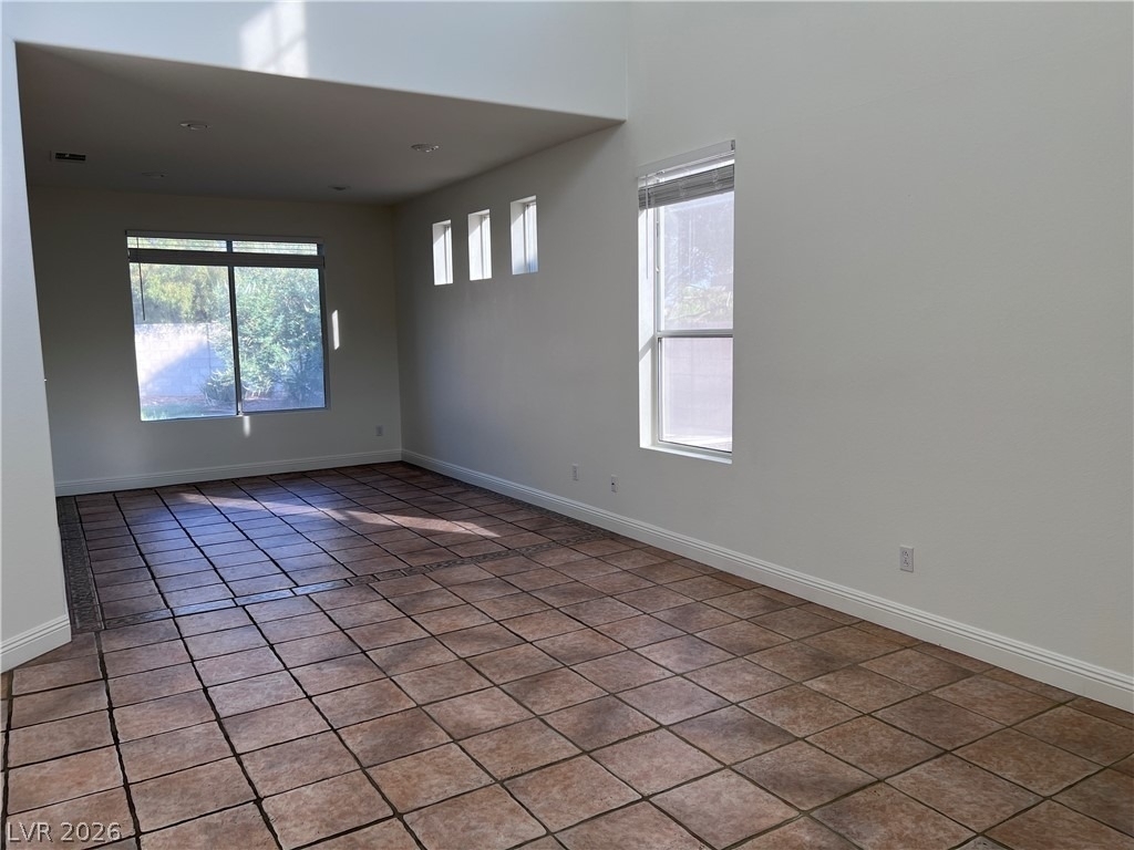 3031 Scenic Valley Way - Photo 3
