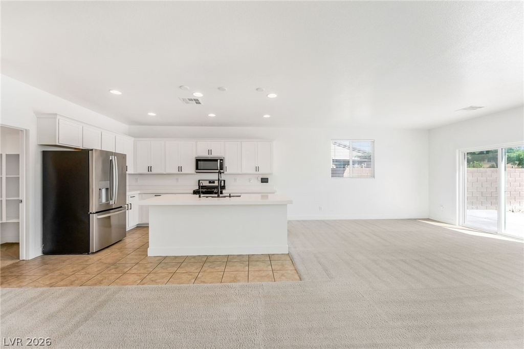 1002 Solemn Cactus Avenue - Photo 5