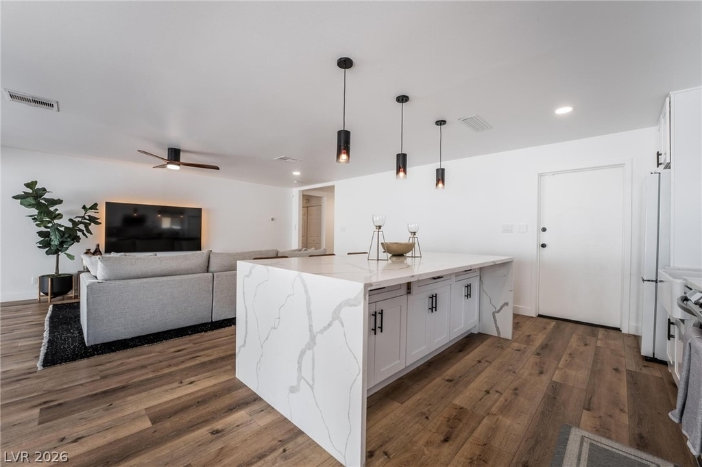 2206 Heavenly View Drive - Photo 0